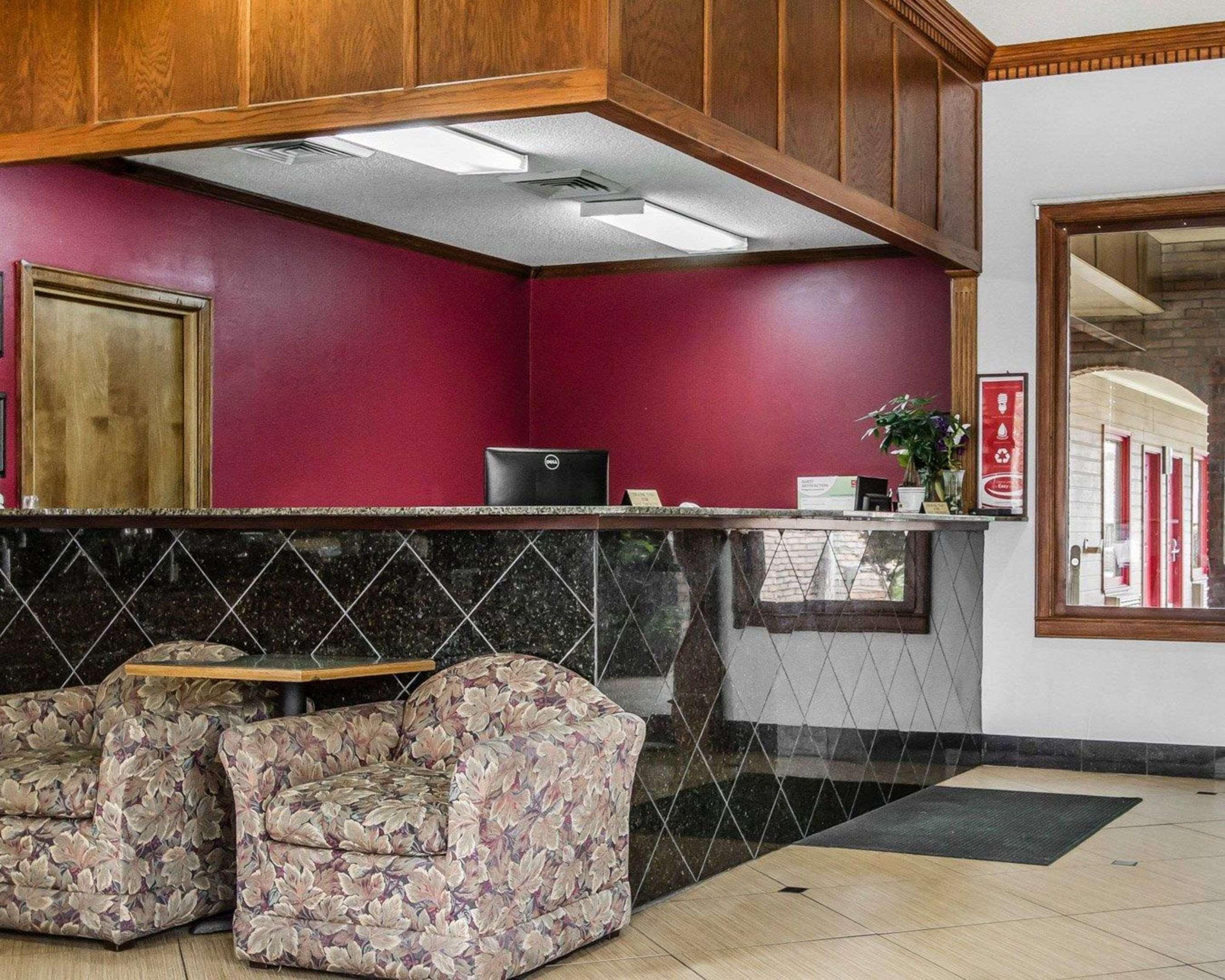 Econo Lodge Inn&Suites Enterprise Buitenkant foto