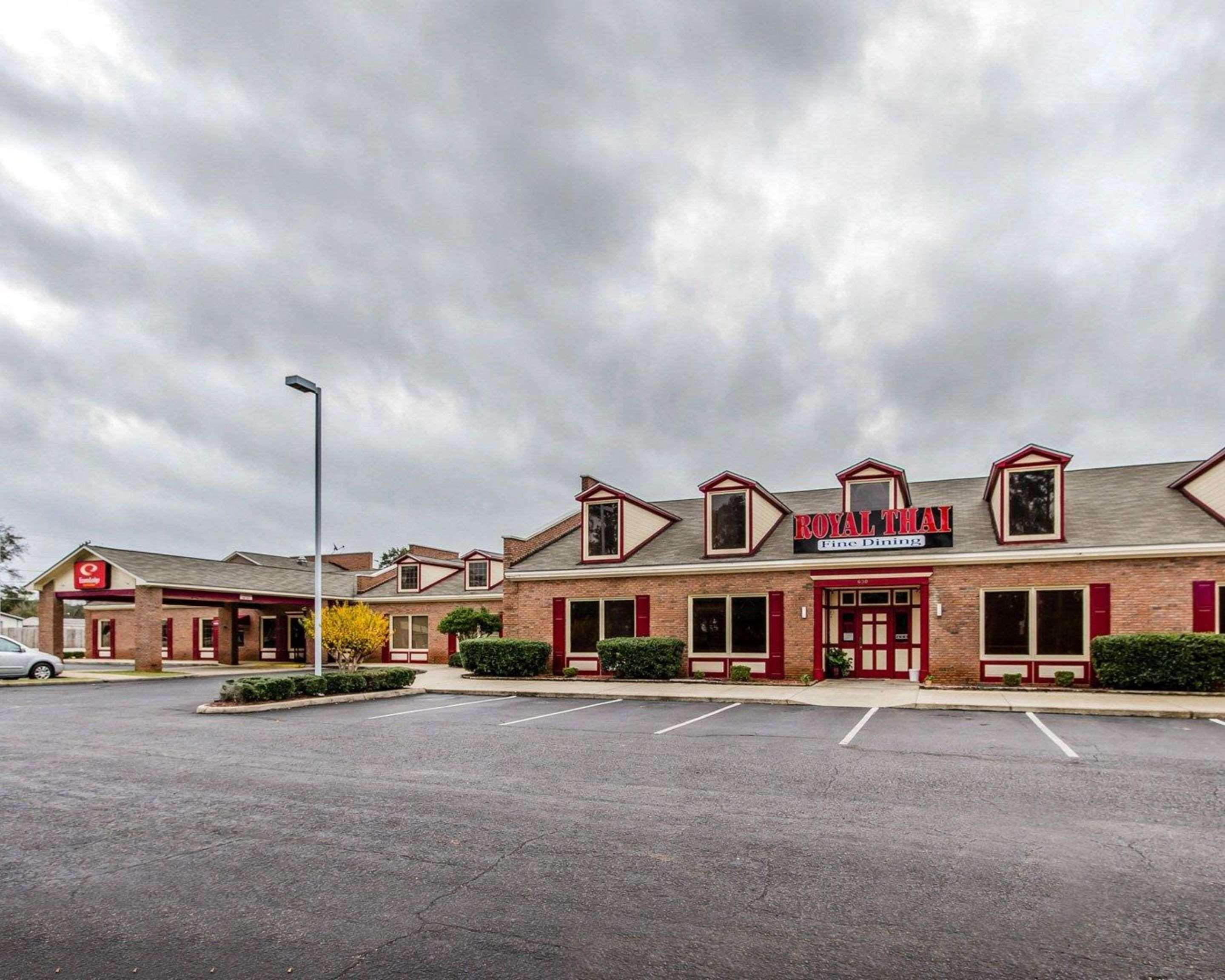 Econo Lodge Inn&Suites Enterprise Buitenkant foto