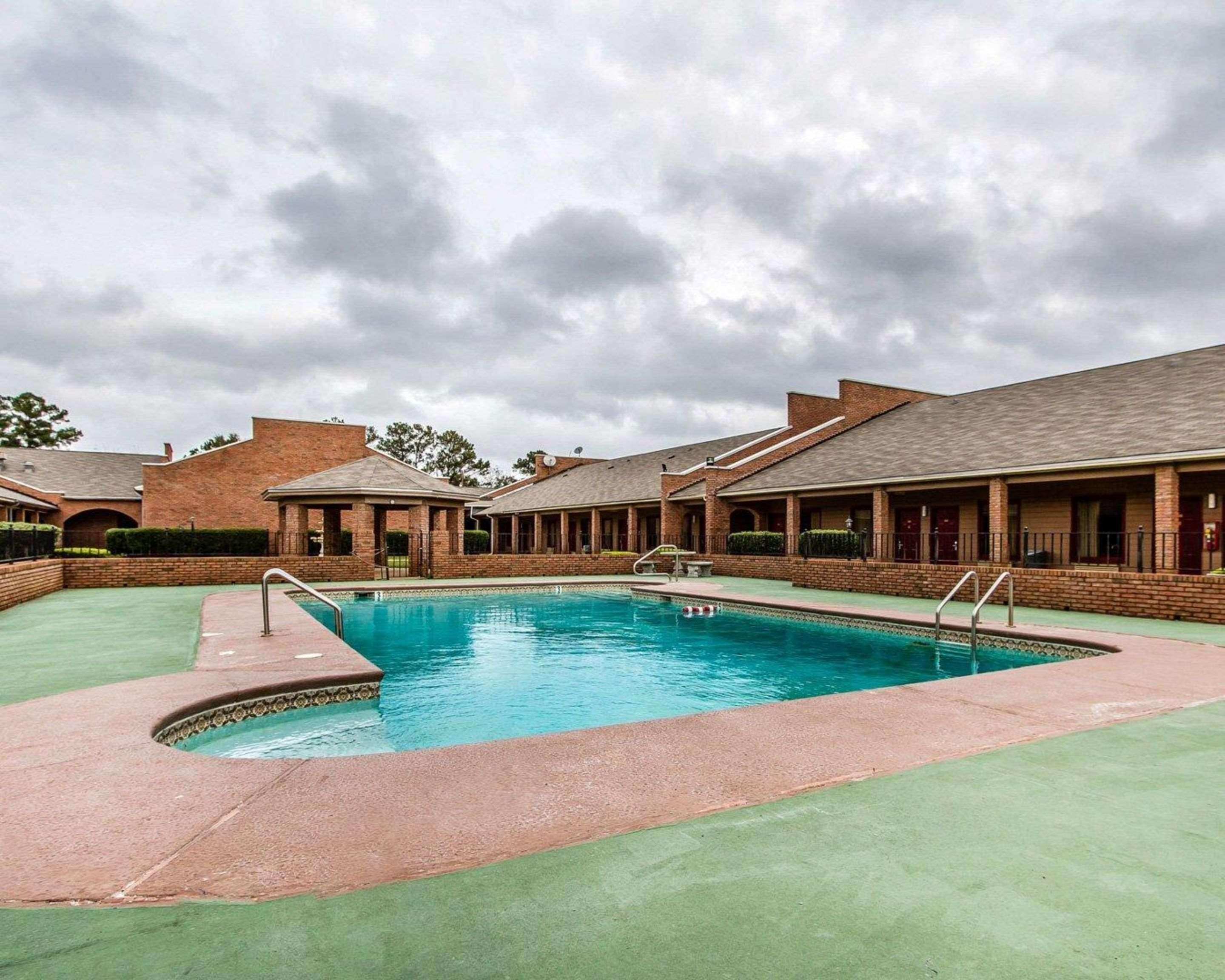 Econo Lodge Inn&Suites Enterprise Buitenkant foto