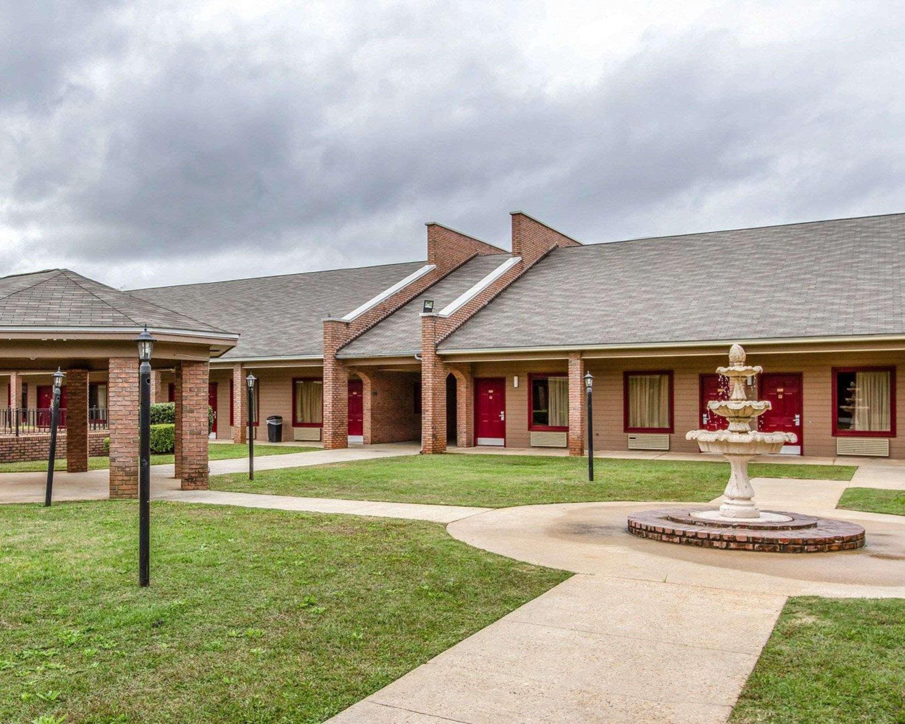 Econo Lodge Inn&Suites Enterprise Buitenkant foto